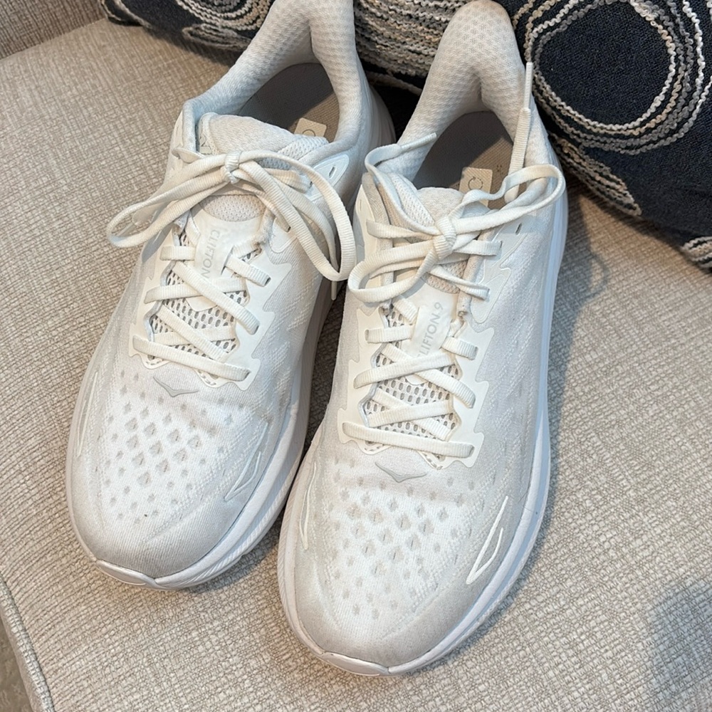 Hoka Clifton 9 Women’s Size 10 White